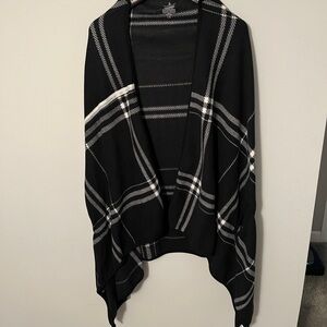 Plaid Black and White Women's Sweater